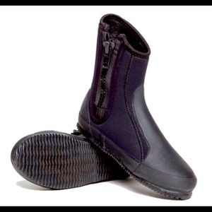 Aqua Lung Dive Boots, size 8M